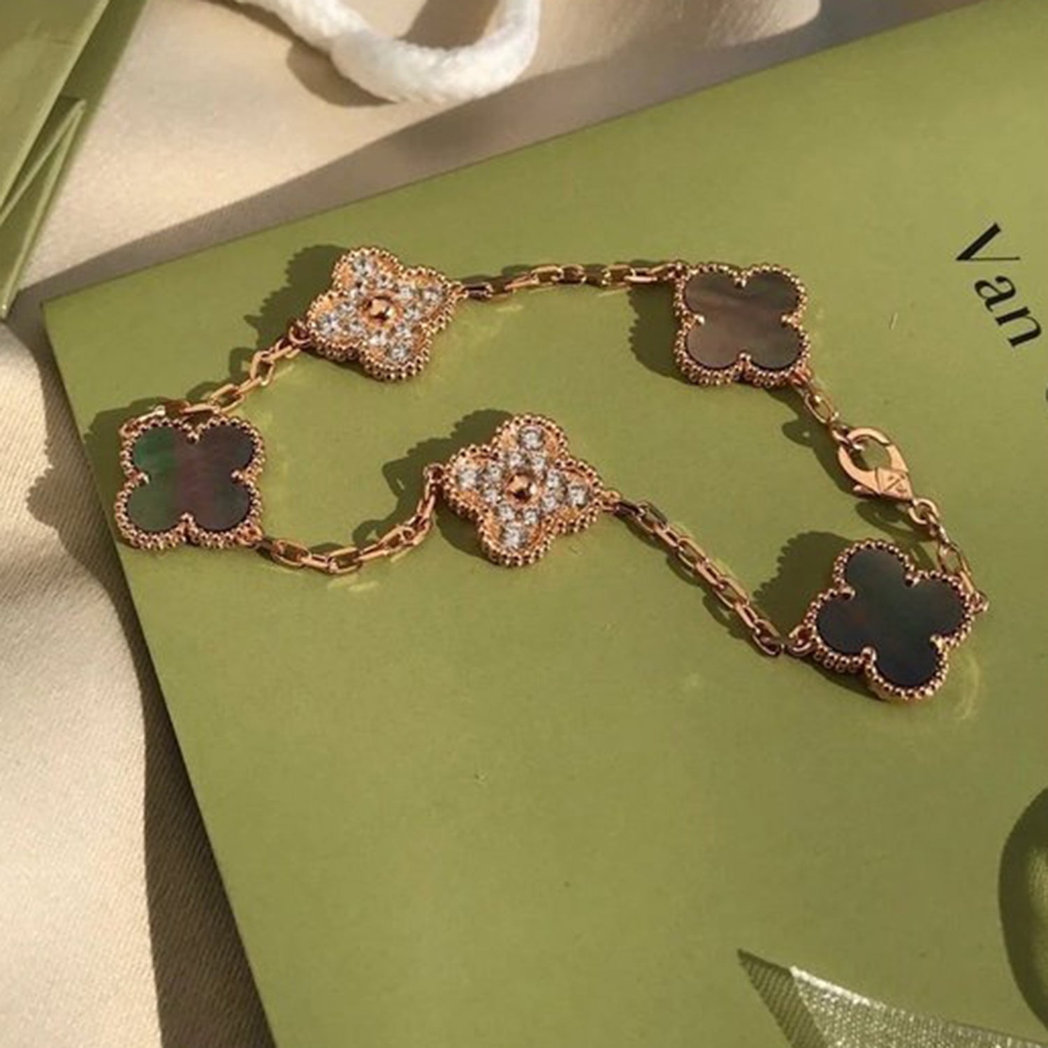 [Loco]New CLOVER 5 MOTIF GRAY MOP BRACELET COLLECTION