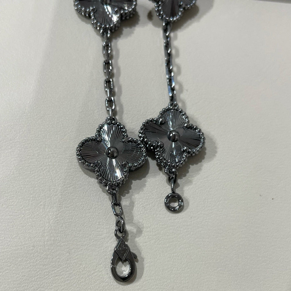 [Loco]New CLOVER 5 MOTIF BLACK BRACELET