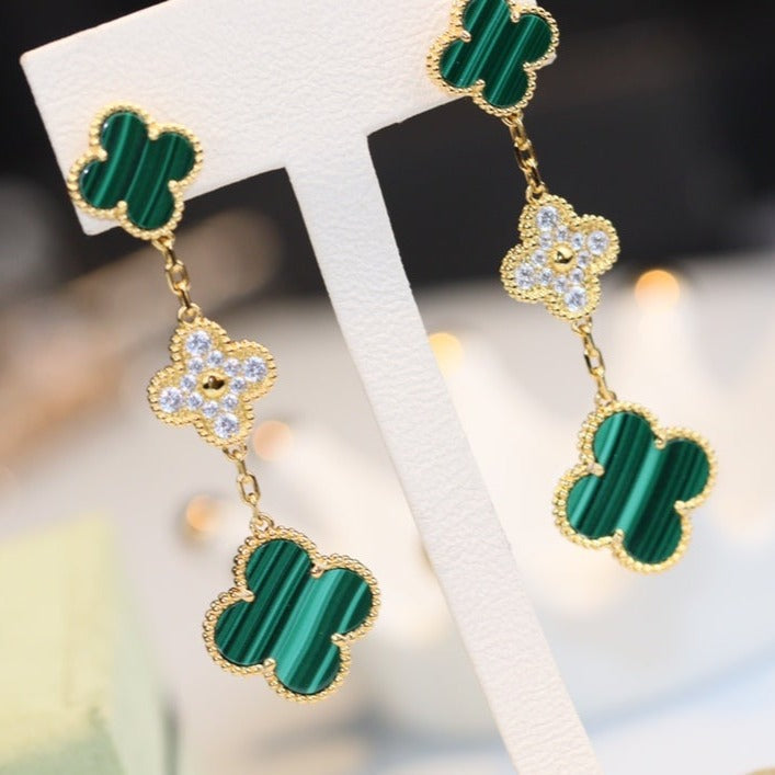 ¡®Loco¡¯CLOVER EARRINGS GOLD MALACHITE DIAMOND 3 MOTIF