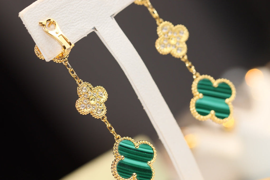 ¡®Loco¡¯CLOVER EARRINGS GOLD MALACHITE DIAMOND 3 MOTIF