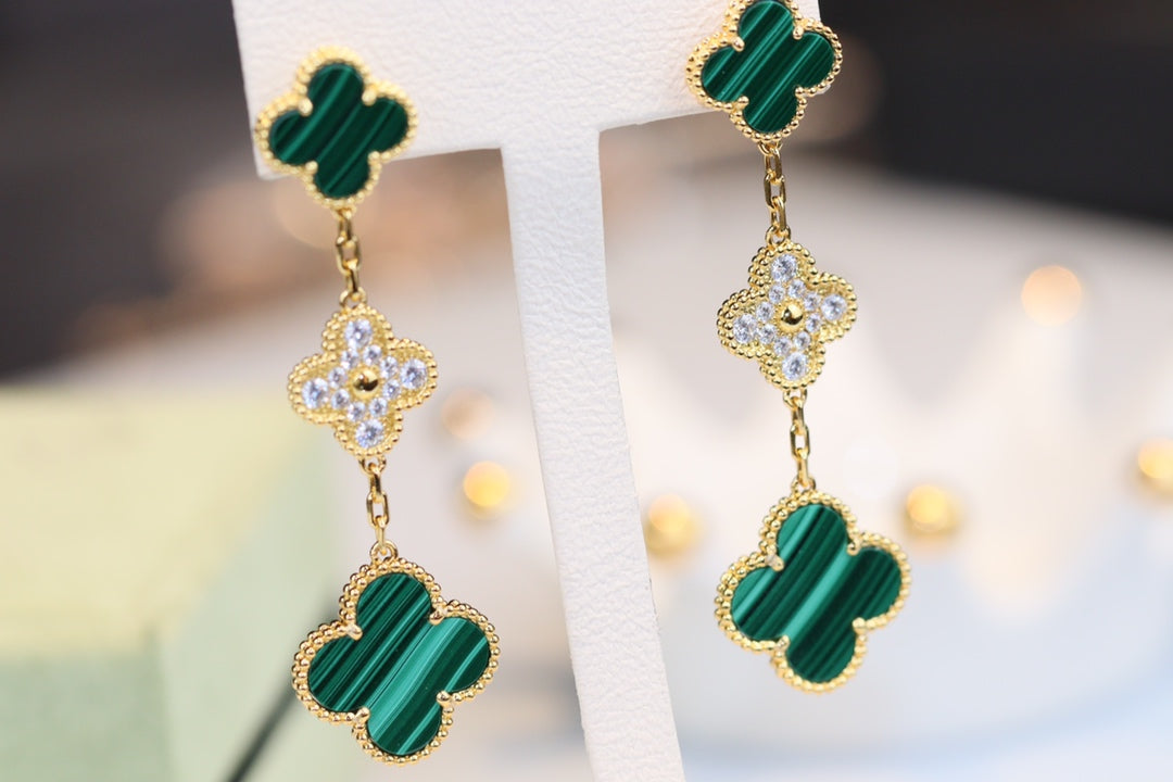¡®Loco¡¯CLOVER EARRINGS GOLD MALACHITE DIAMOND 3 MOTIF