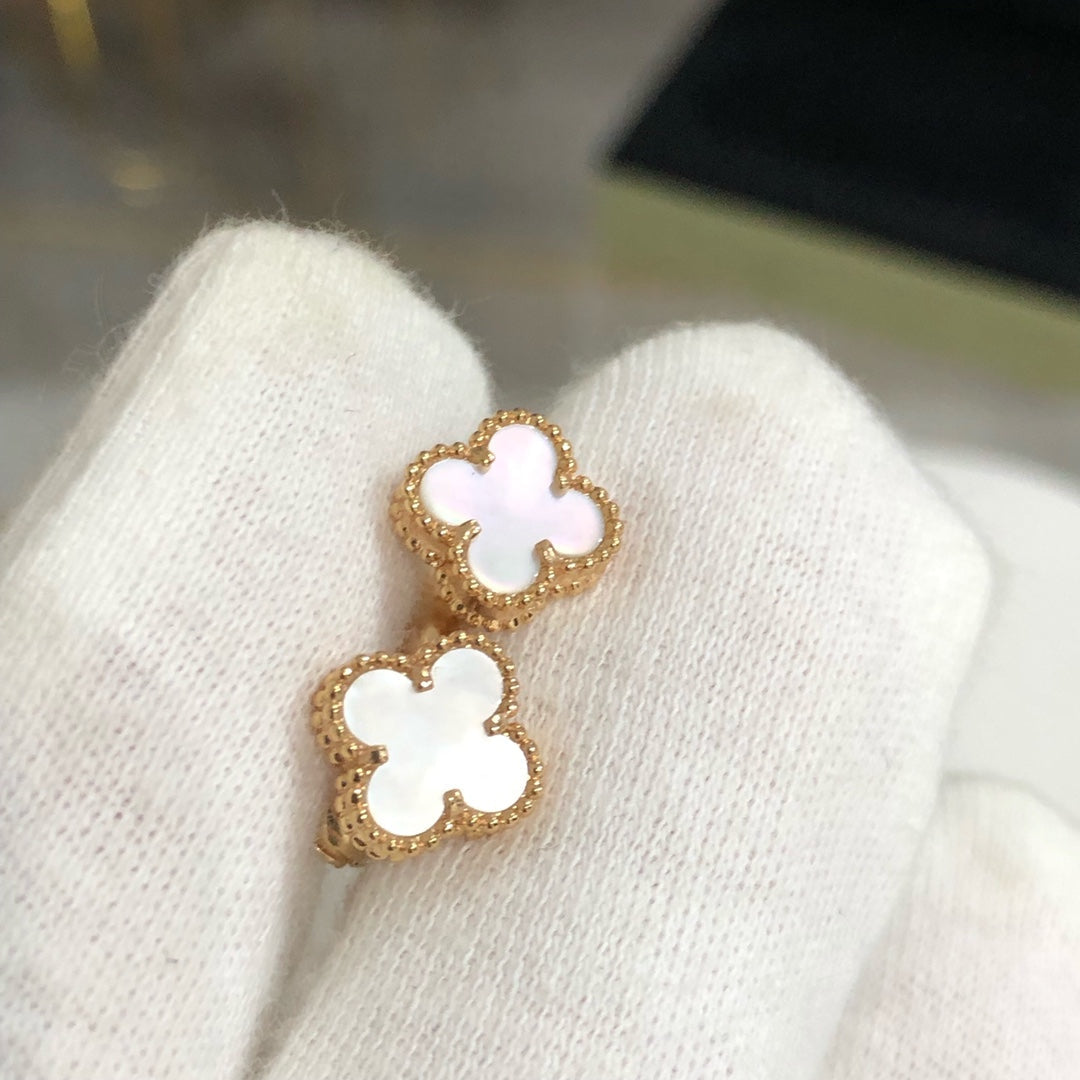 ¡®Loco¡¯CLOVER MINI GOLD EARRINGS