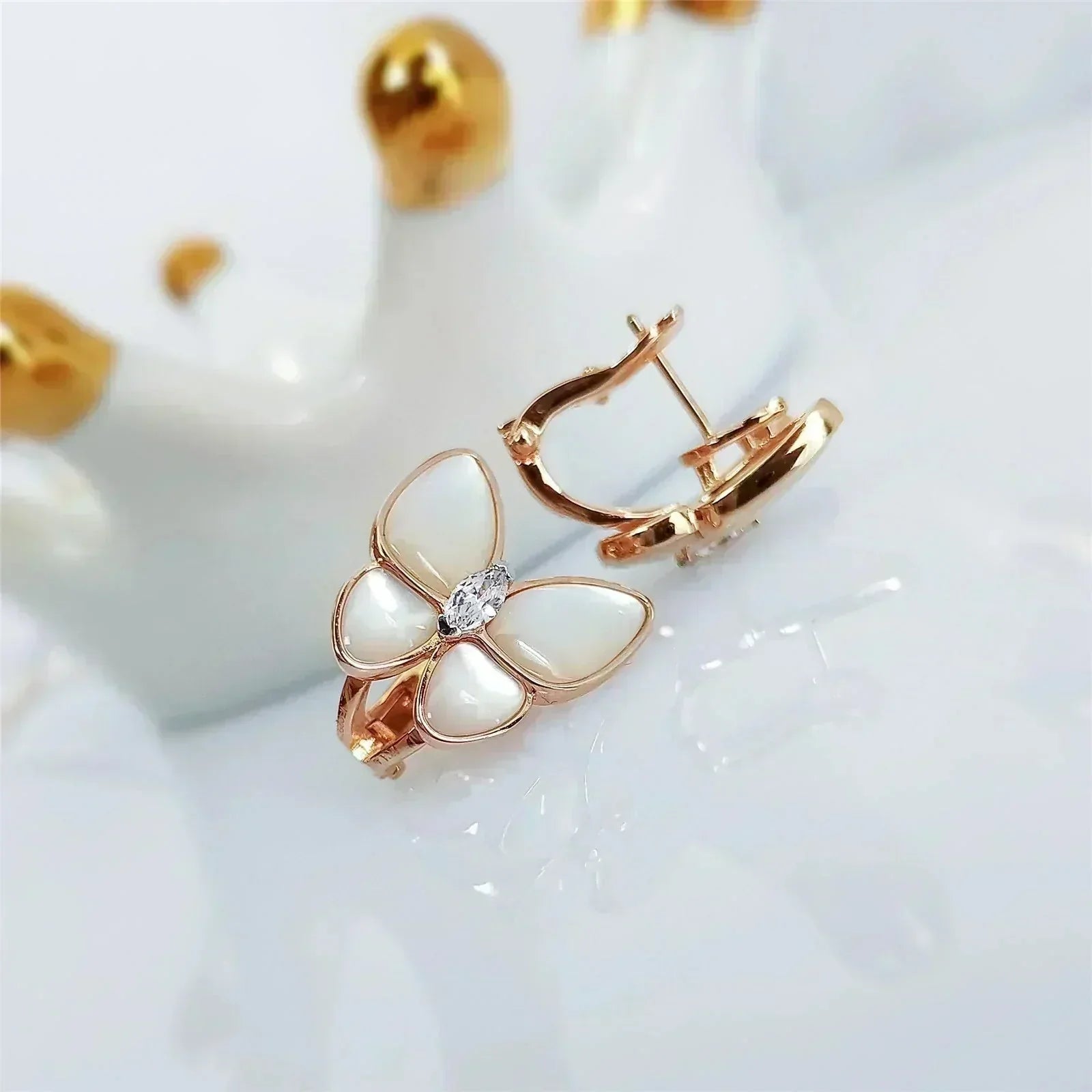 ¡®Loco¡¯BUTTERFLY MOP DIAMOND EARRINGS