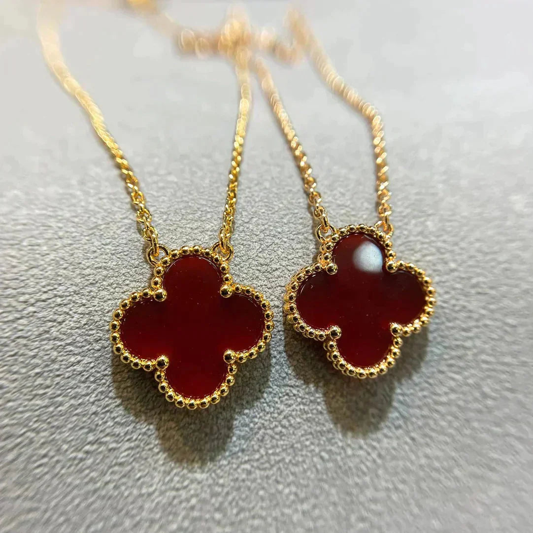 ¡®Loco¡¯CLOVER 15MM CARNELIAN SINGLE FLOWER NECKLACE
