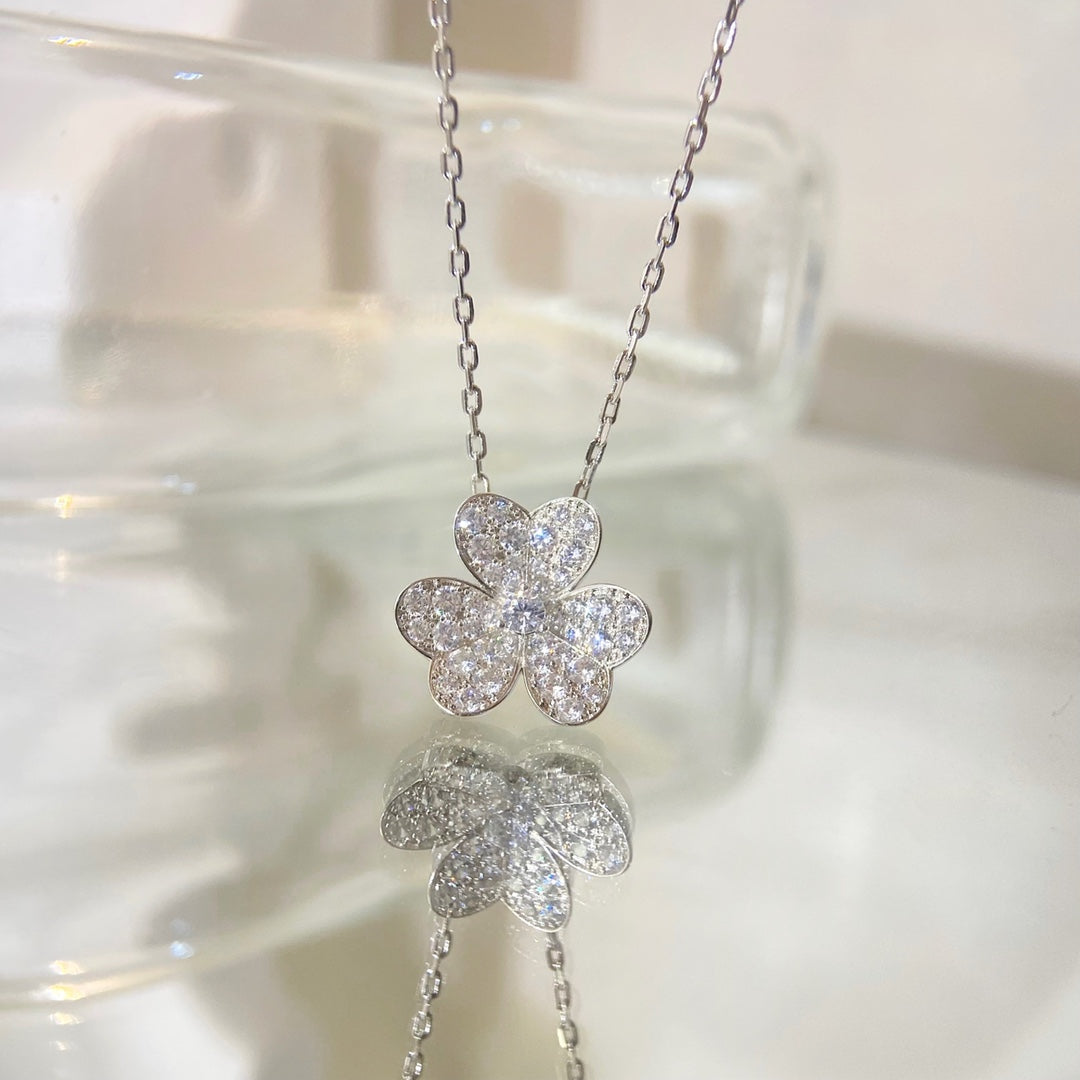 ¡®Loco¡¯FLOWER DIAMOND NECKLACE