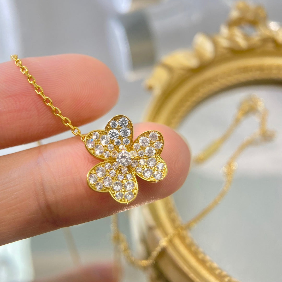 ¡®Loco¡¯FLOWER DIAMOND NECKLACE