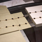 ¡®Loco¡¯CLOVER 20 MOTIFS ONYX NECKLACE