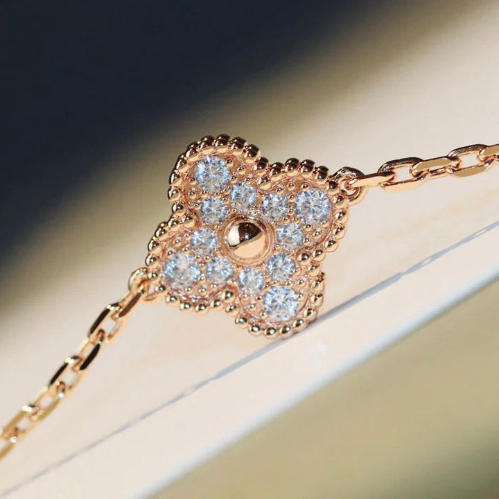 ¡®Loco¡¯CLOVER 20 MOTIFS LASER DIAMOND NECKLACE