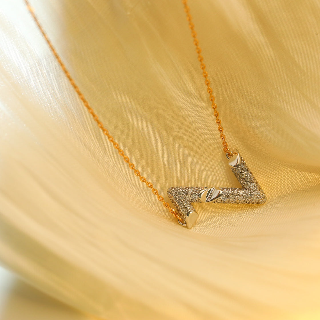 ¡®Loco¡¯VOLT SILVER DIAMOND PEDANT NECKLACE