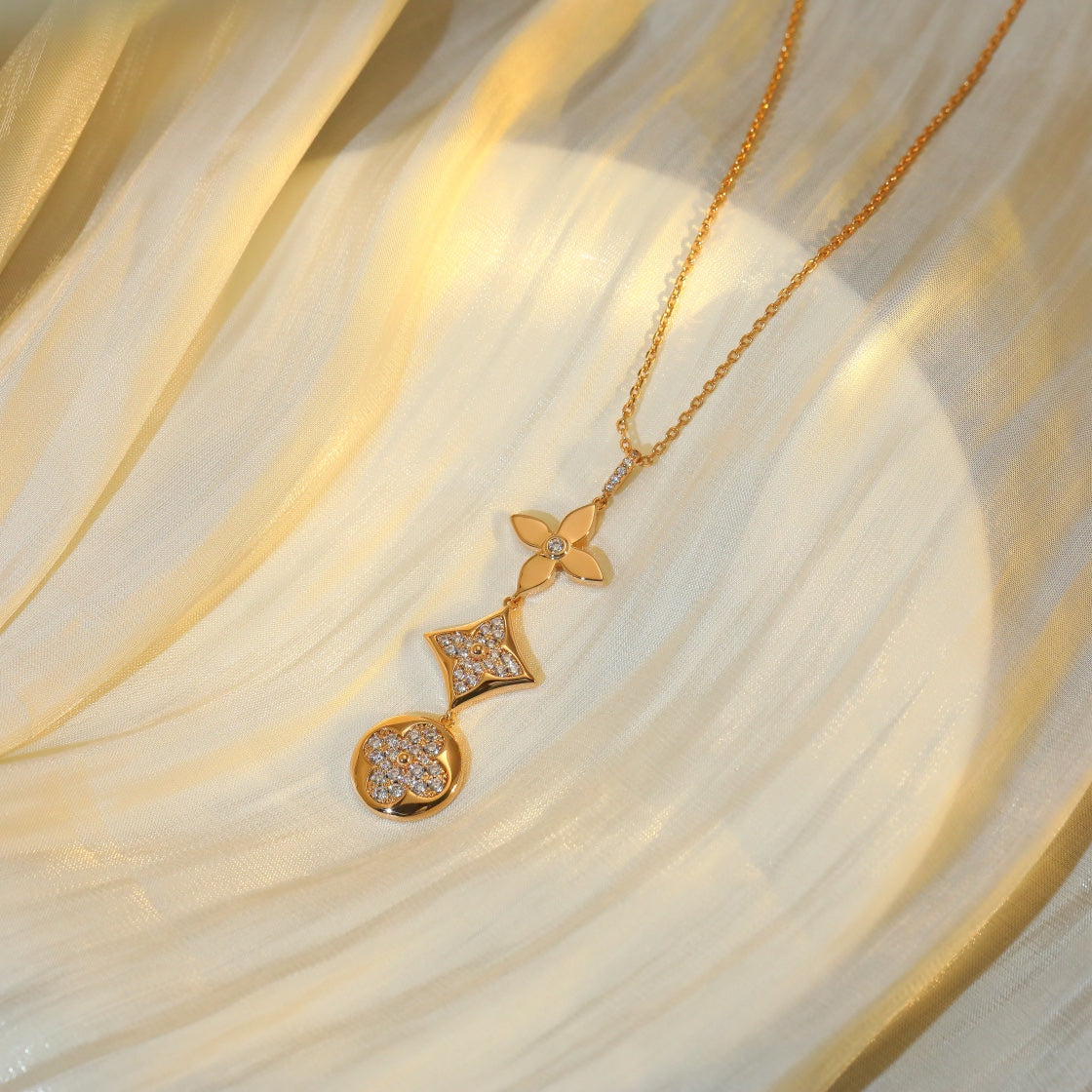 ¡®Loco¡¯STAR AND SUN DIAMOND PINK GOLD NECKLACE