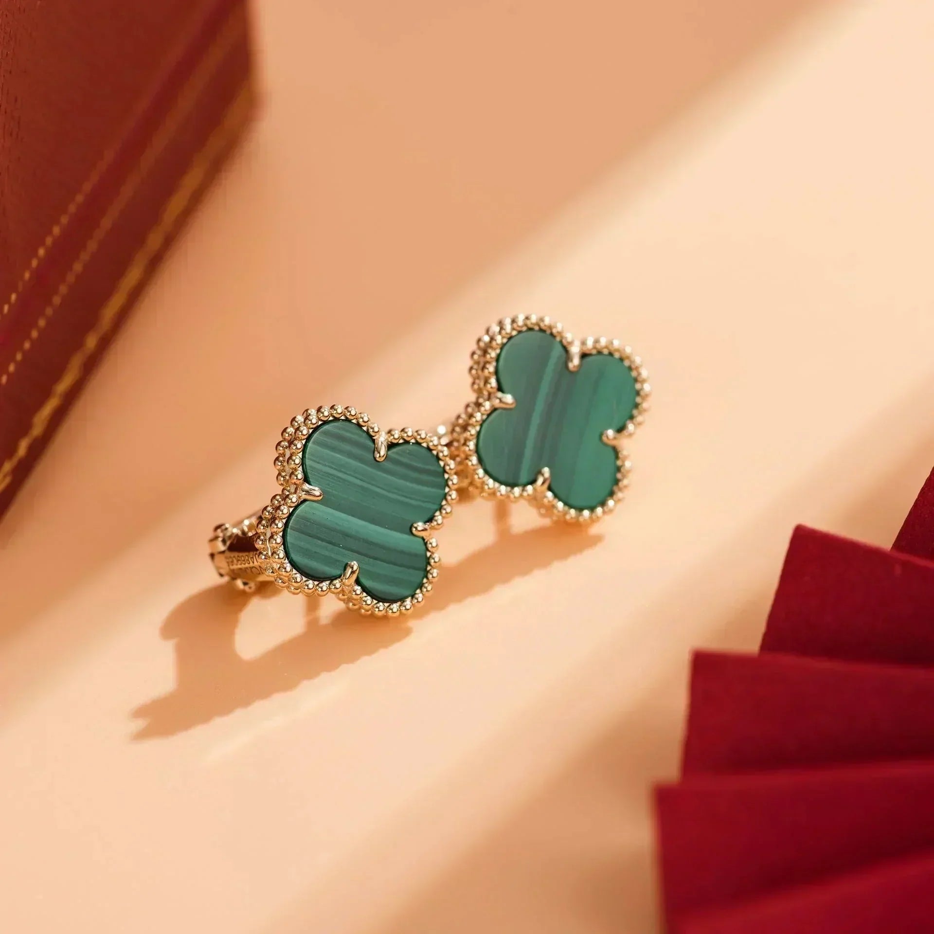 ¡®Loco¡¯CLOVER MEDIUM 1 MOTIFS MALACHITE  EARRINGS