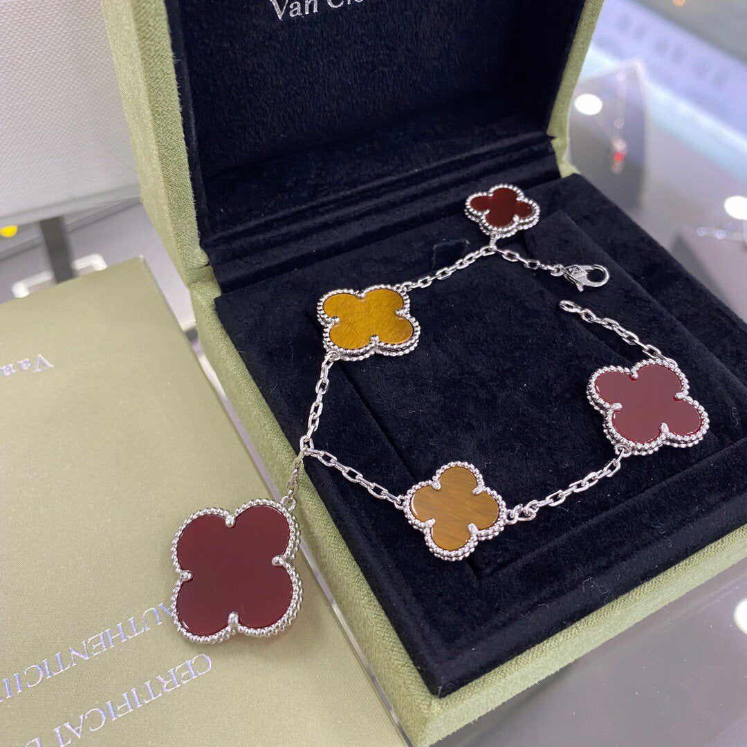 ¡®Loco¡¯CLOVER 5 MOTIFS SIVLER CARNELIAN TIGER EYE BRACELET
