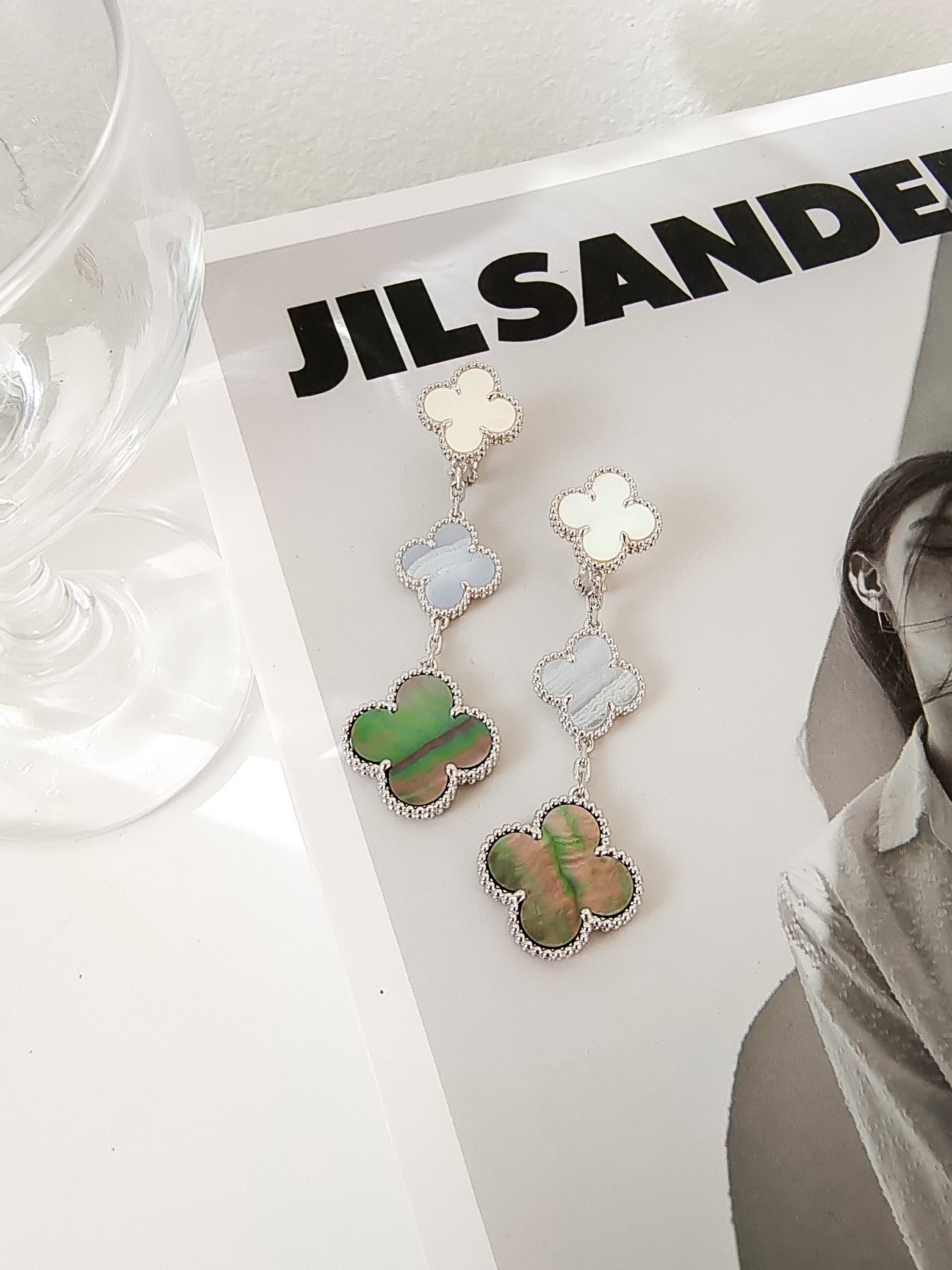 ¡®Loco¡¯CLOVER 3 MOTIFS CHALCEDONY DARK MOP SILVER EARRINGS