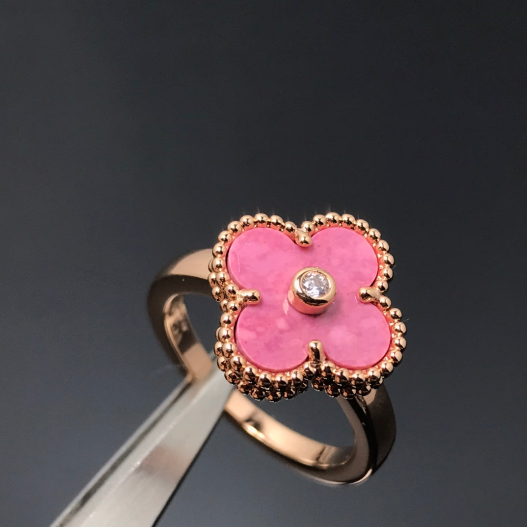 ¡®Loco¡¯CLOVER RHODONITE ROSE GOLD RING