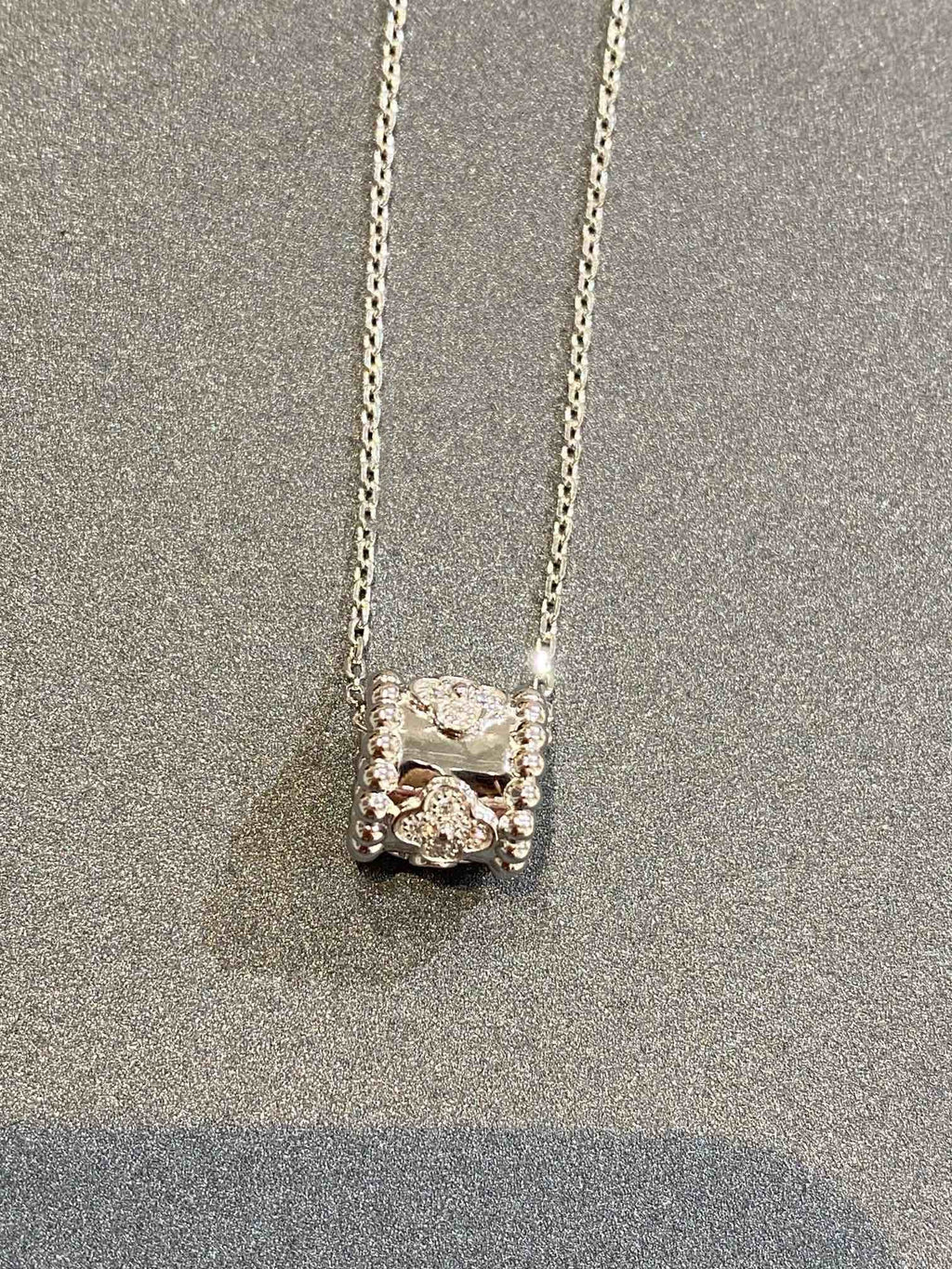 ¡®Loco¡¯PERLEE PEDANT SIVLER DIAMOND NECKLACE
