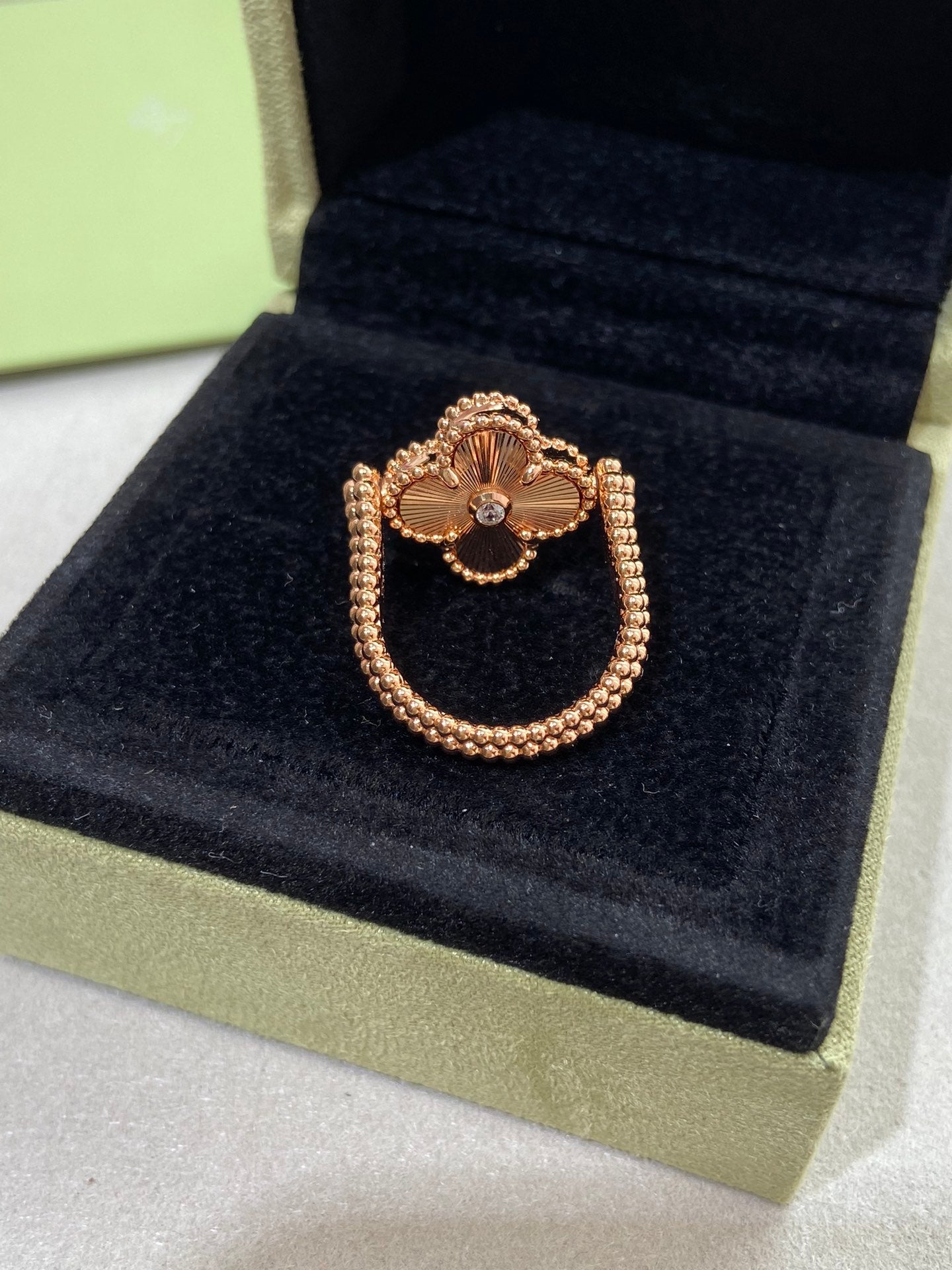 ¡®Loco¡¯CLOVER RIVERSIBLE ROSE GOLD RING