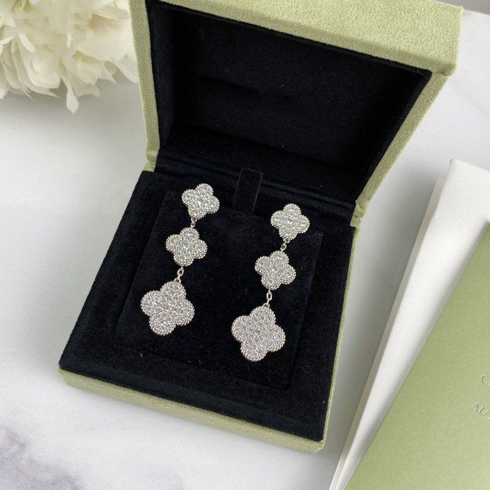 ¡®Loco¡¯CLOVER 3 MOTIF DIAMOND SILVER DROP EARRINGS