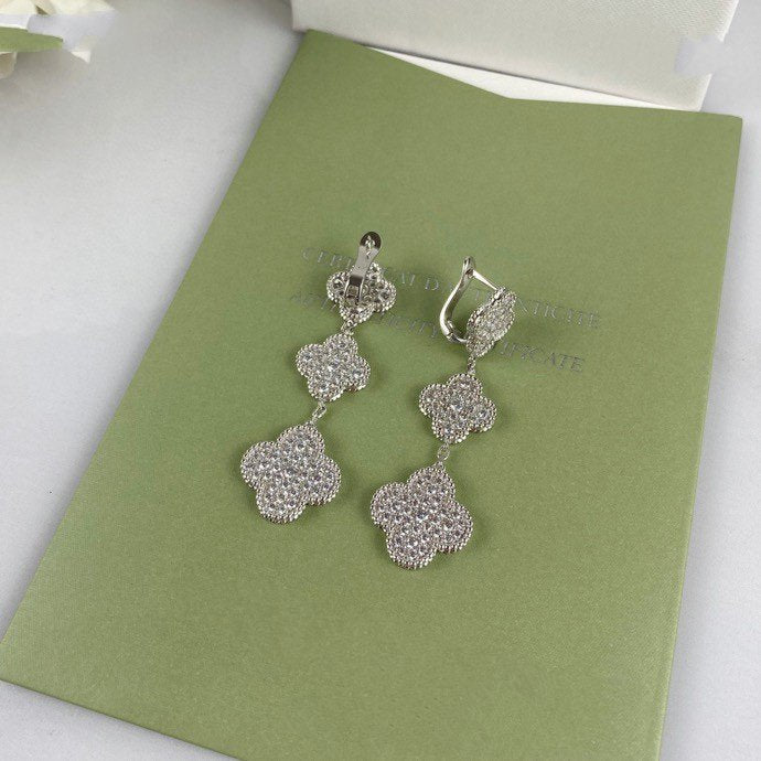 ¡®Loco¡¯CLOVER 3 MOTIF DIAMOND SILVER DROP EARRINGS