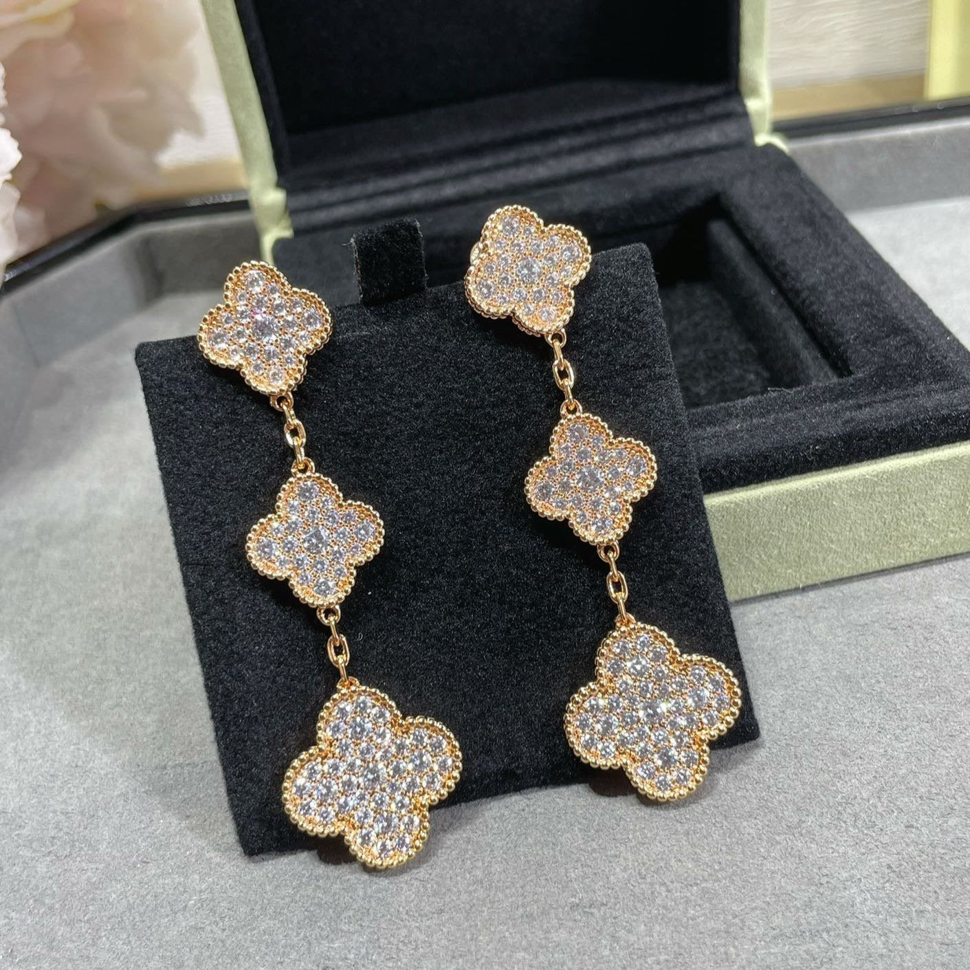 ¡®Loco¡¯CLOVER 3 MOTIFS DIAMOND PAVED ROSE GOLD EARRINGS