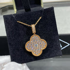 ¡®Loco¡¯CLOVER 25MM LARGE PEDANT DIAMOND PAVED LONG NECKLACE