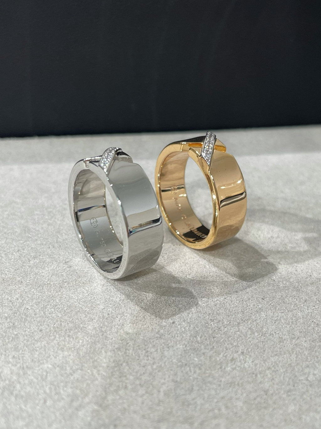 ¡®Loco¡¯LIENS EVIDENCE DIAOMOND RING