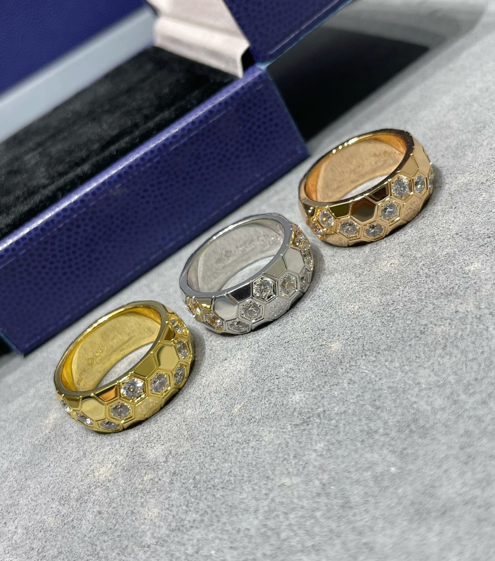 ¡®Loco¡¯BEE LOVE DIAMOND LARGE RING