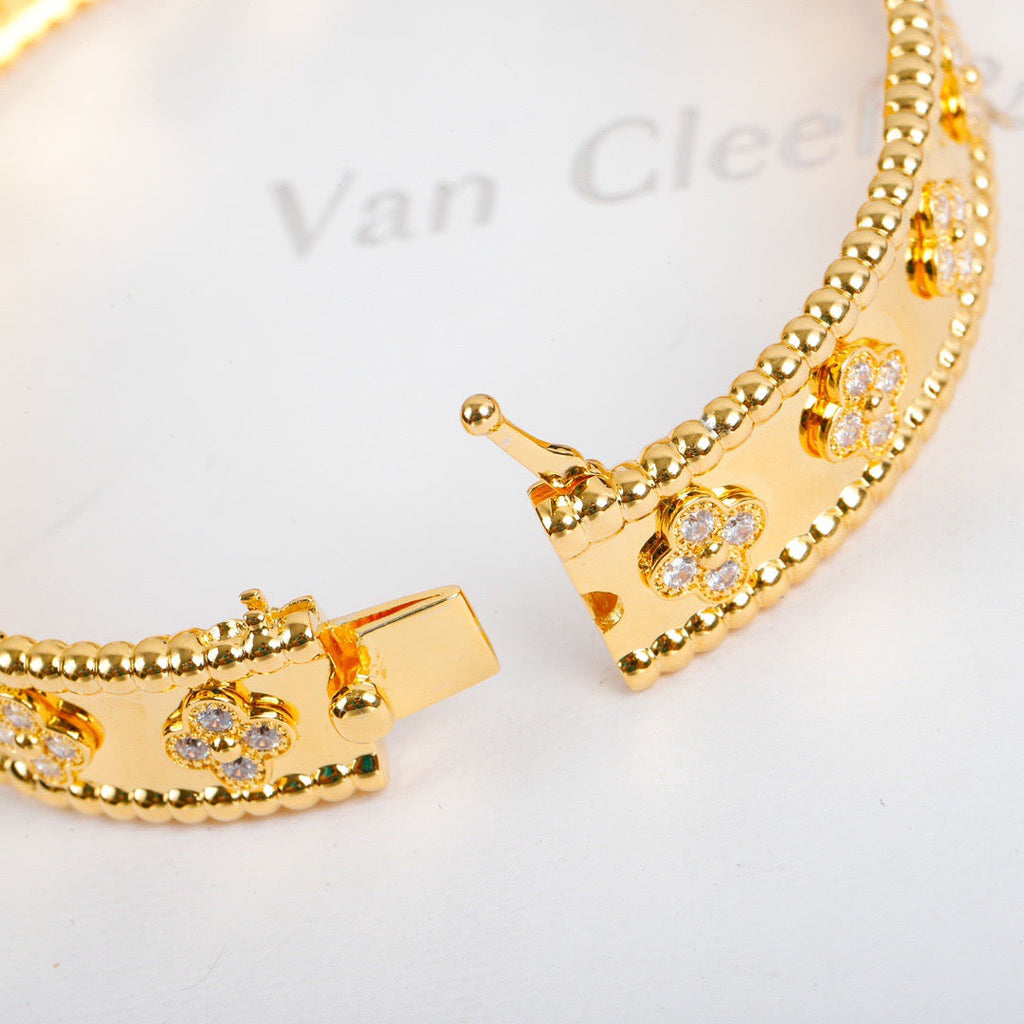 ¡®Loco¡¯CLOVER BRACELET 8MM DIAMONDS