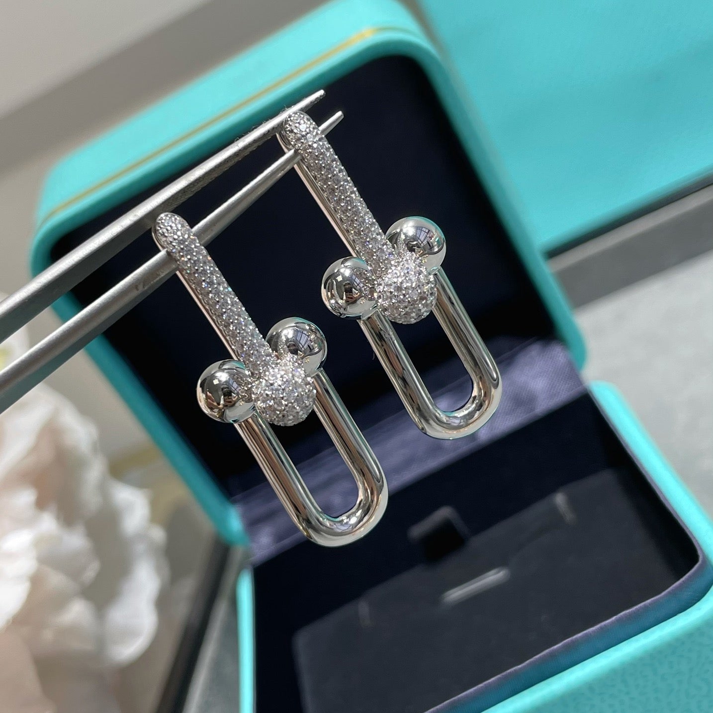 [Loco ] TF U-shaped diamond earrings