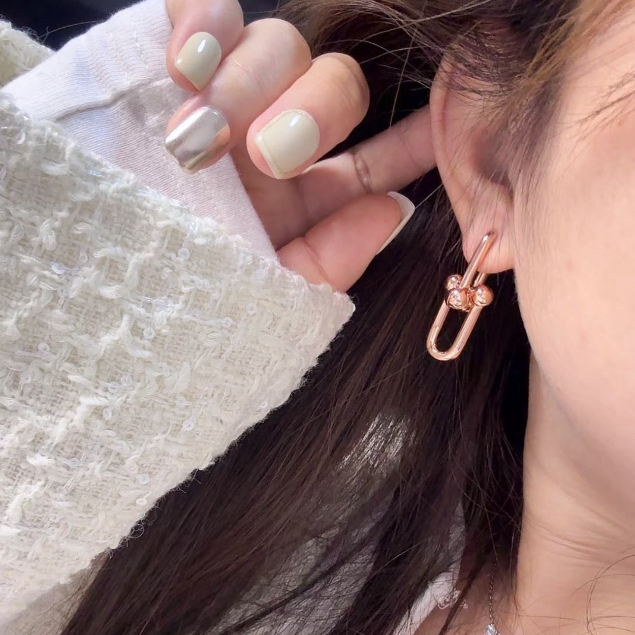 [Loco ] TF U-shaped earrings