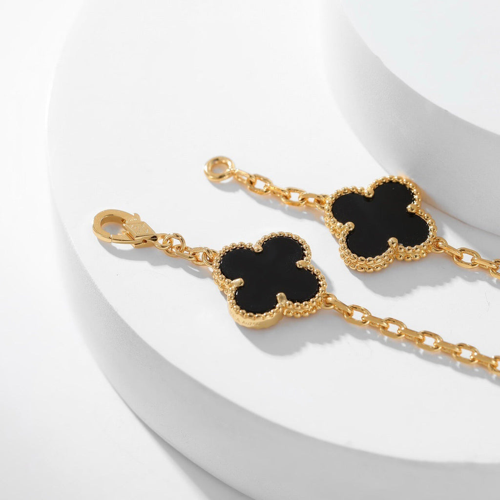 ¡®Loco¡¯CLOVER 10 MOTIFS ONYX NECKLACE