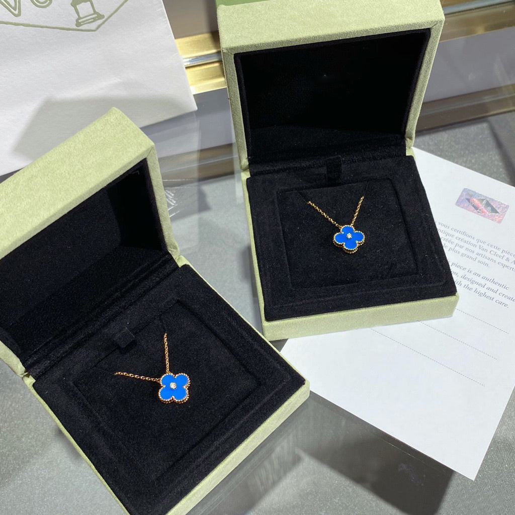 ¡®Loco¡¯CLOVER 15MM DIAMOND AND BLUE AGATE NECKLACE