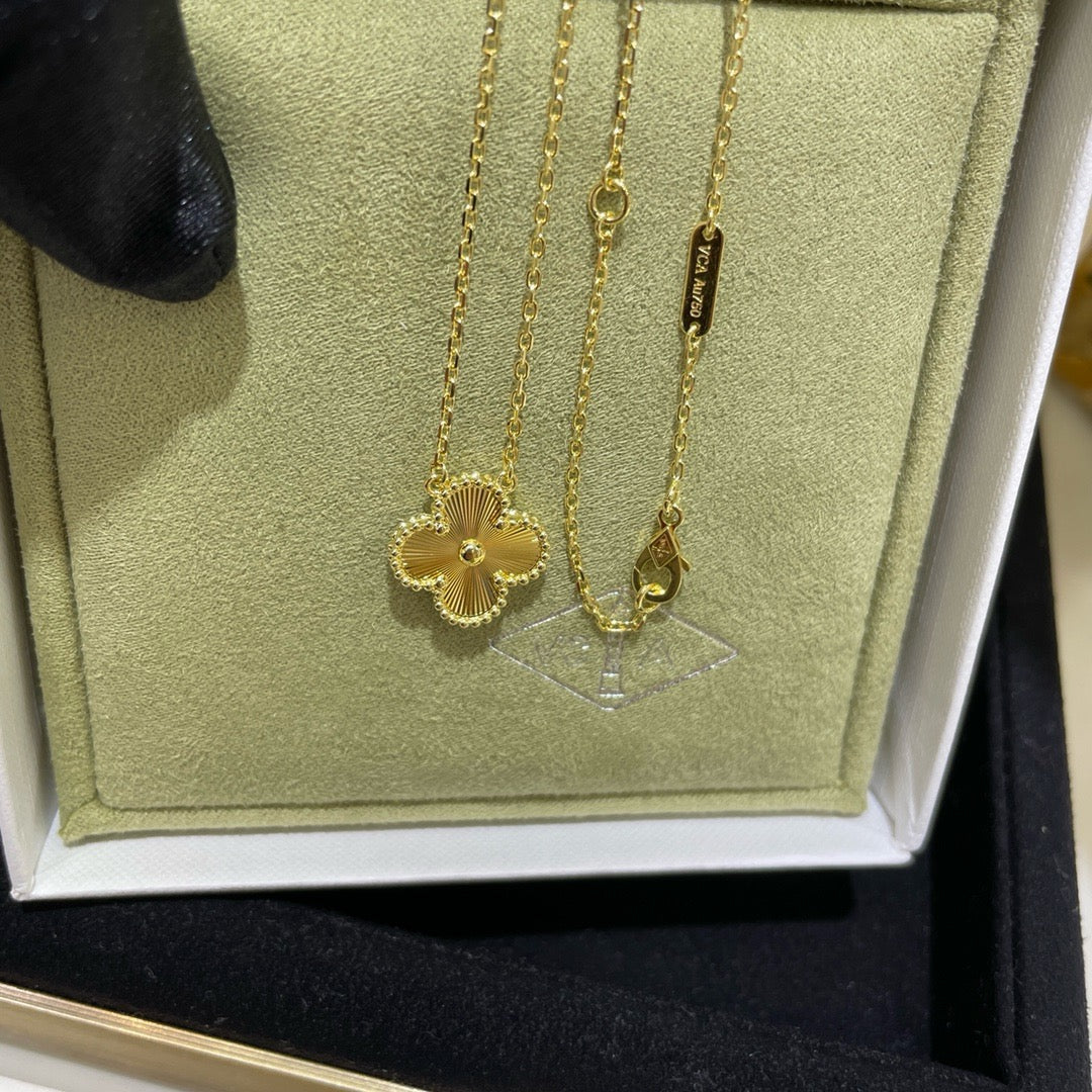 ¡®Loco¡¯CLOVER 15MM LASER NECKLACE