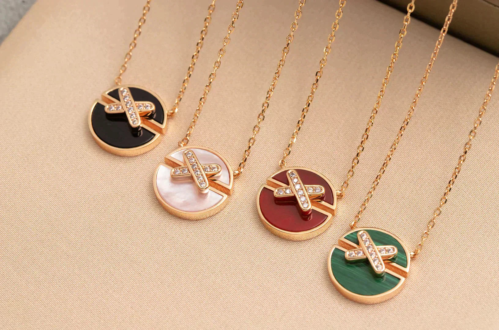 ¡®Loco¡¯JEUX DE ROSE GOLD DIAMOND NECKLACE