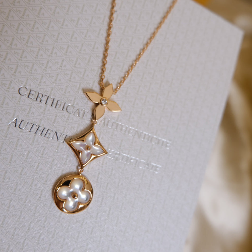 ¡®Loco¡¯COLOR BLOSSOM LARIAT NECKLACE PINK GOLD WHITE MOTHER PEARL AND DIAMOND