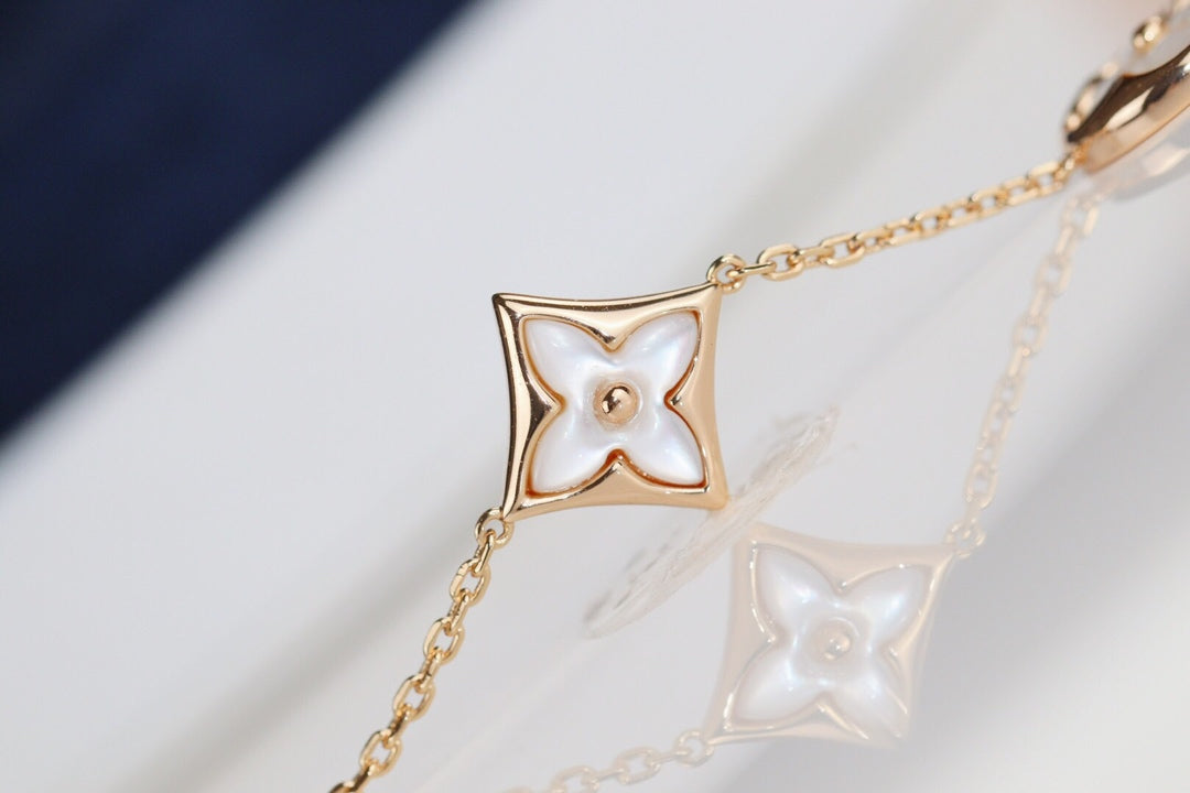 ¡®Loco¡¯LEAF CLOVER BRACELET