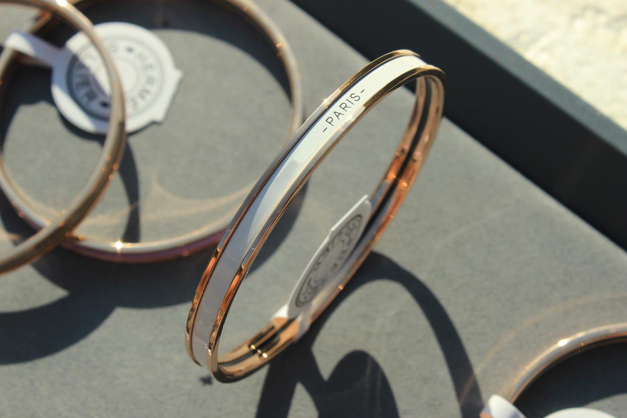 ¡®Loco¡¯HM UNI BANGLE BAG