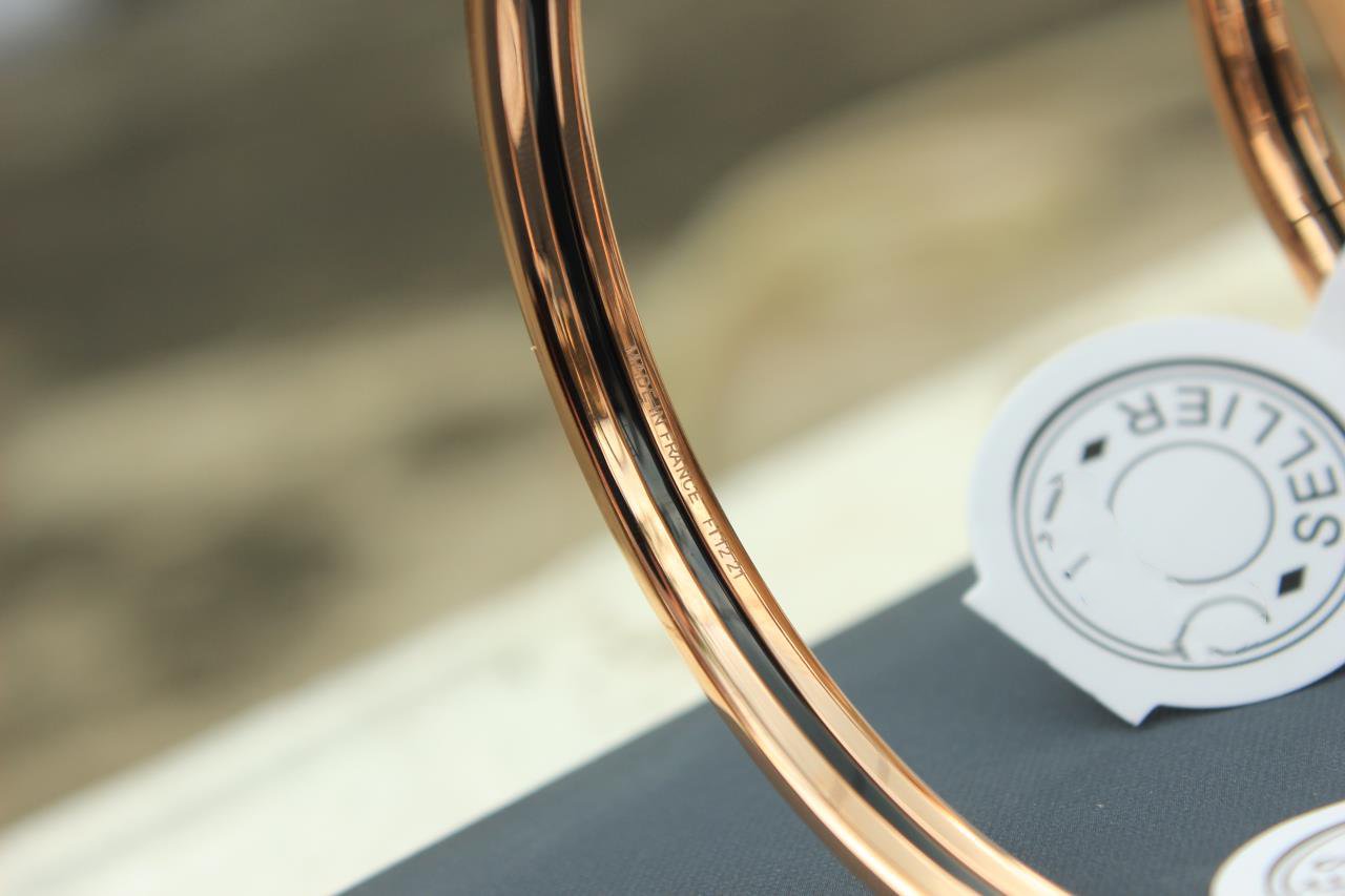 ¡®Loco¡¯HM UNI BANGLE BAG