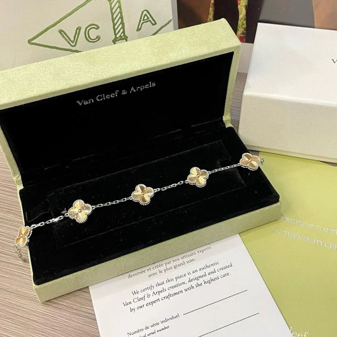 [Loco]New  CLOVER 5 MOTIF LASER BRACELET COLLECTION