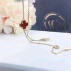 ¡®Loco¡¯CLOVER  CARNELIAN SINGLE FLOWER BRACELET