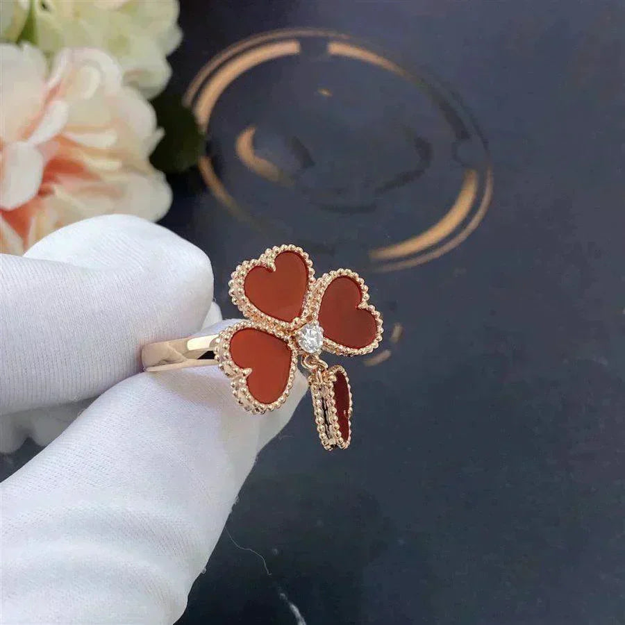 ¡®Loco¡¯SWEET CLOVER CARNELIAN RING