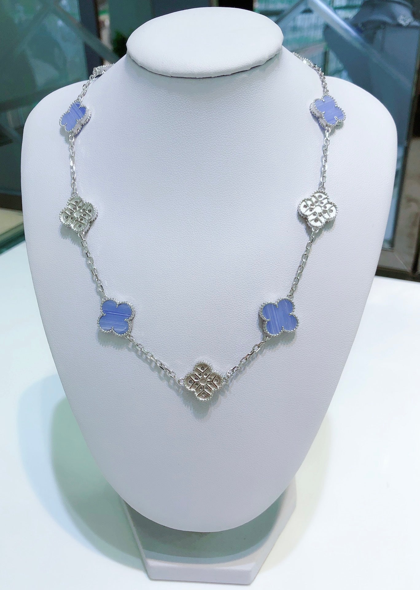 ¡®Loco¡¯CLOVER 10 MOTIFS CHALCEDONY DIAMONDS SILVER NECKLACE